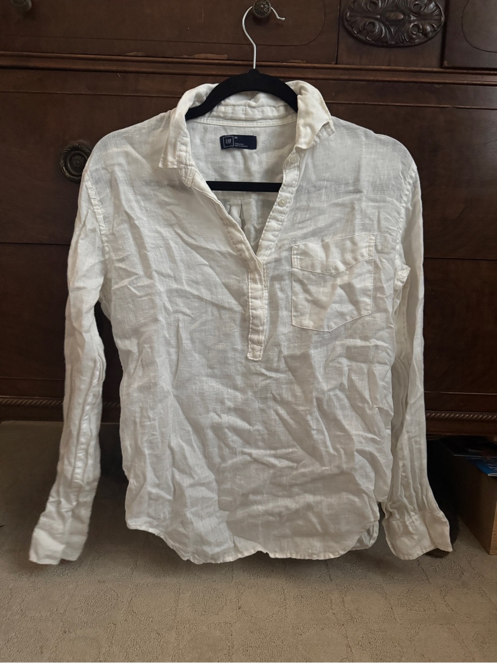 GAP Women's Cream Linen Button-Down Shirt